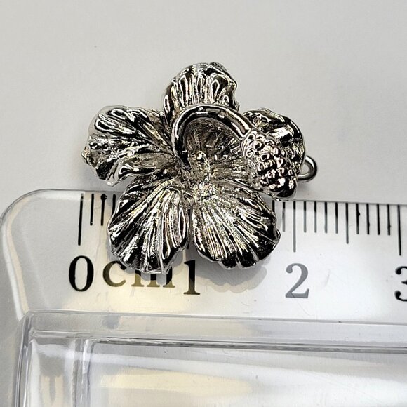 Four Mini Flower Brooch Pins Rhodium Plated Hibiscus Flower Pins - Set of 4 Pins - Picture 6 of 8